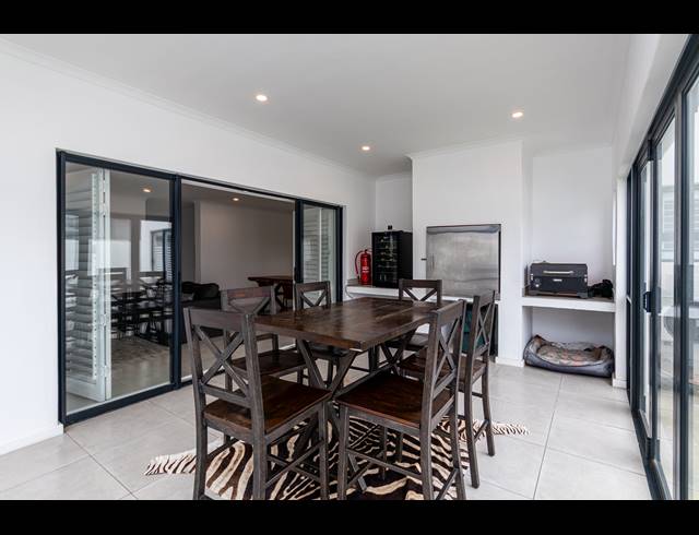 3 BEDROOM FREEHOLD FOR SALE IN SANDOWN